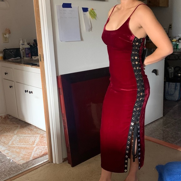 Vatanika xRevolve Red Velvet Lace-up MIDI dress NWT - Picture 5 of 6